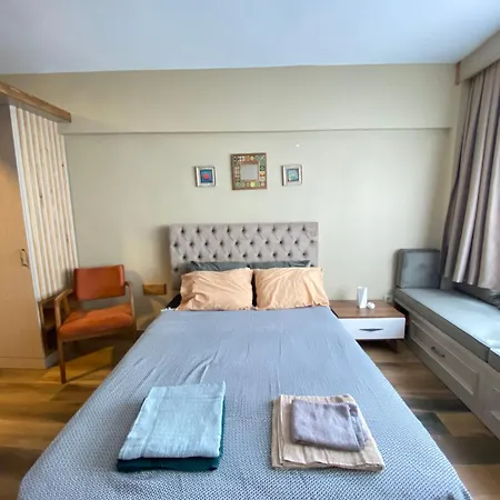 Modernist Desing - Equipped Flat In Central Kadikoey דירה איסטמבול