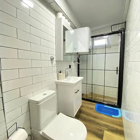 Modernist Desing - Equipped Flat In Central Kadikoey